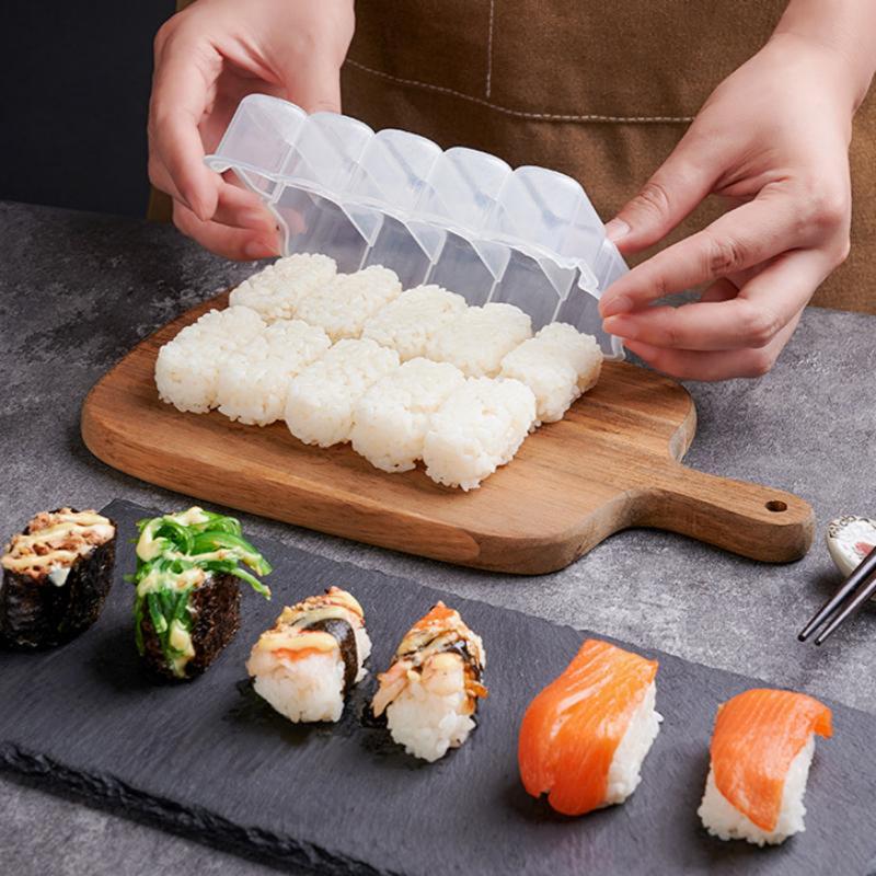 Rijstballenvorm met rijstlepel - Rice Ball Mold recensie en prijs